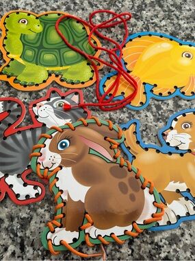 Kids Animal Lacing Toy Set - Brown & Green Puzzle Pets